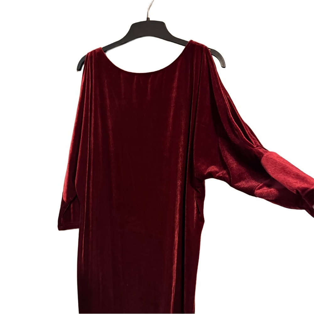 Elegant Burgundy Velvet Dress